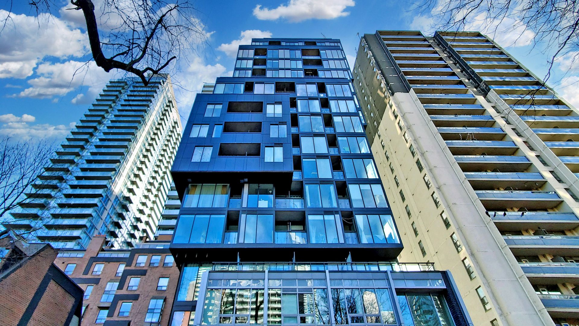 110717 Dundonald Street, Toronto