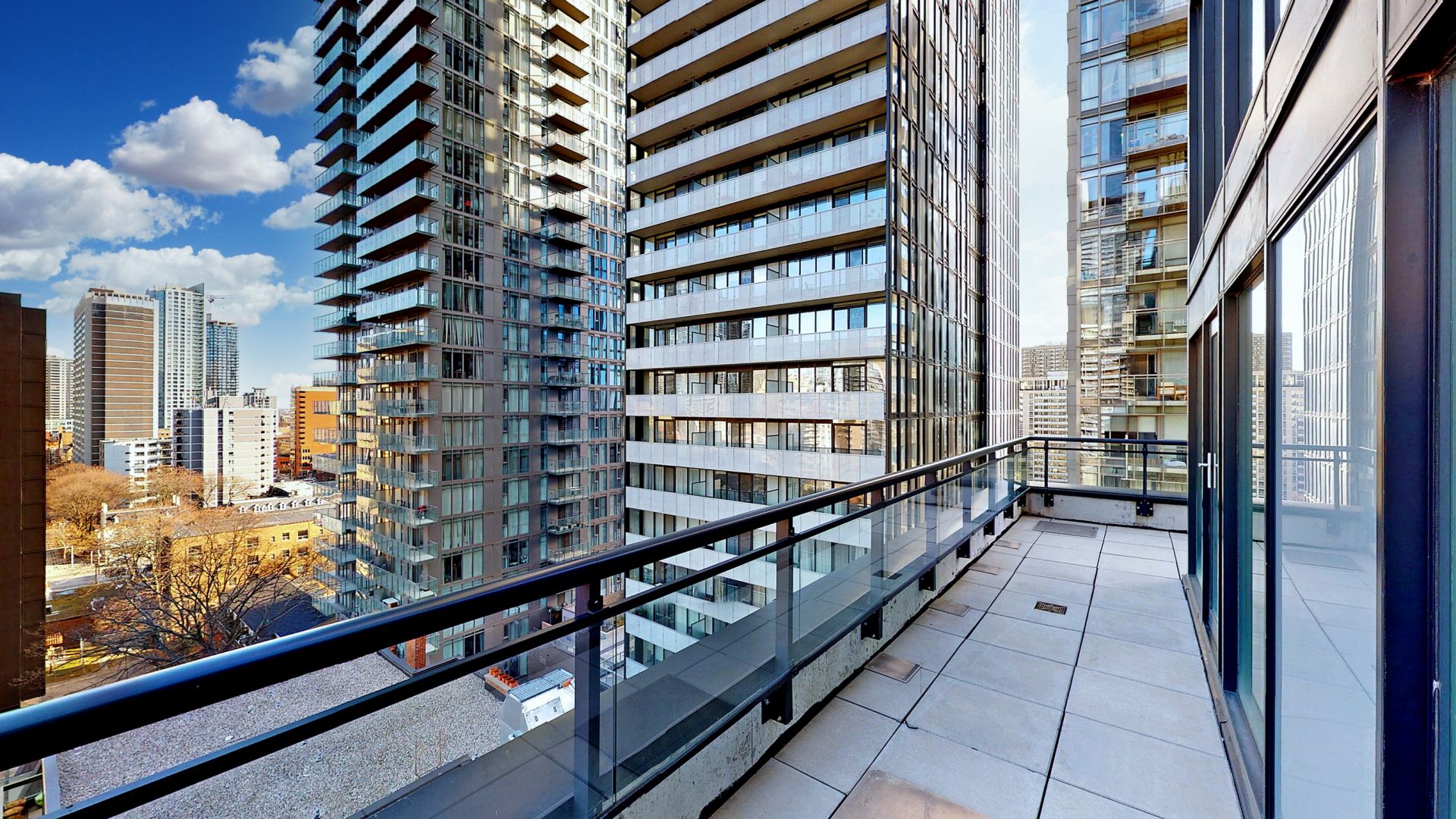 110717 Dundonald Street, Toronto